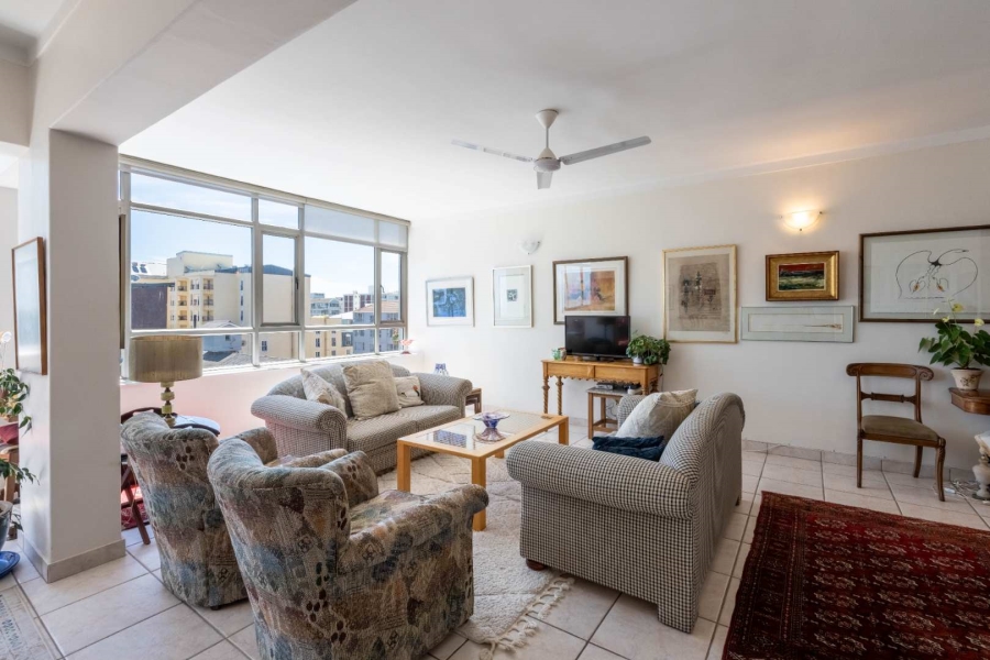 2 Bedroom Property for Sale in Sea Point Western Cape